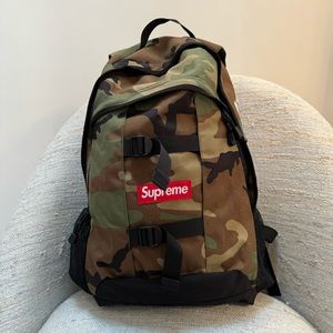 Supreme camo backpack. Perfect conditions